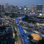 Newly Built, Quiet 2Br, 10Min Walk To Seoul Stn