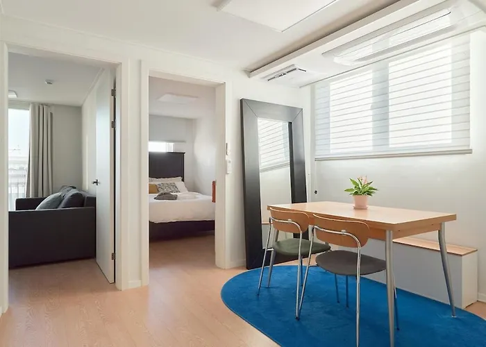 Newly Built, Quiet 2Br, 10Min Walk To Seoul Stn
