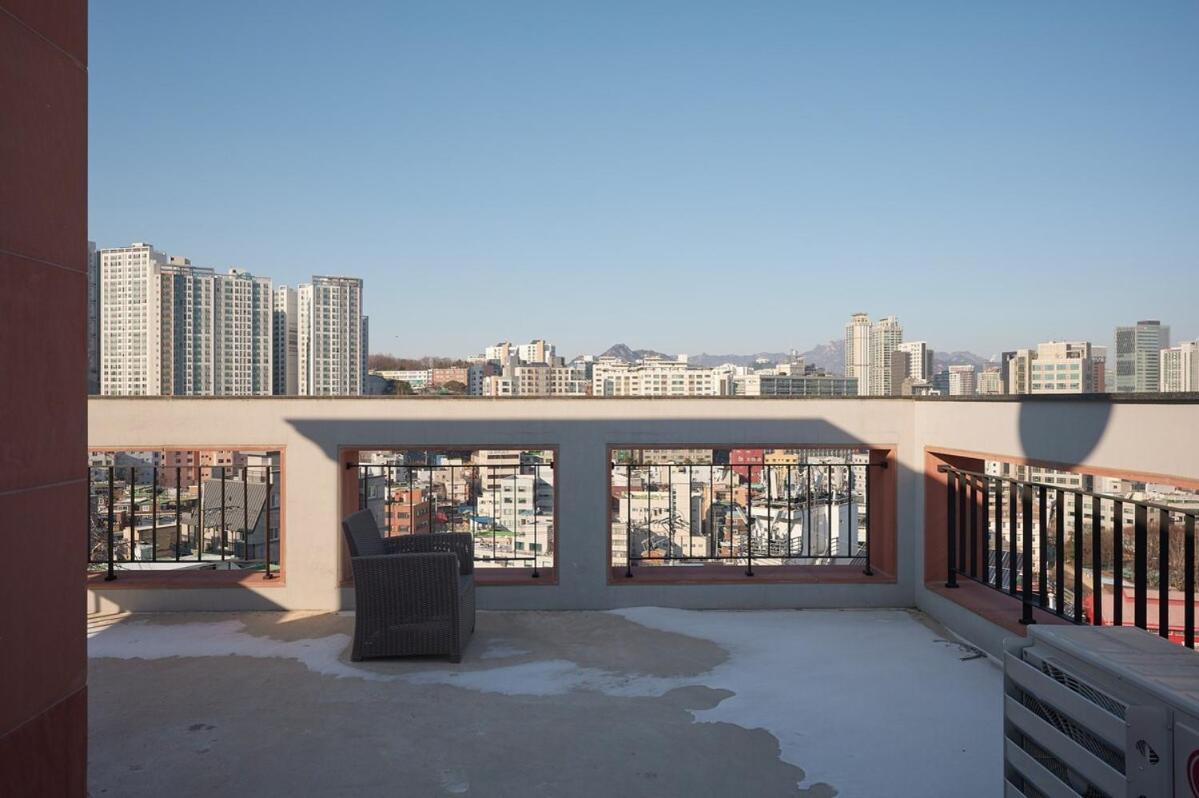 Newly Built, Quiet 2br, 10min Walk To Stn
