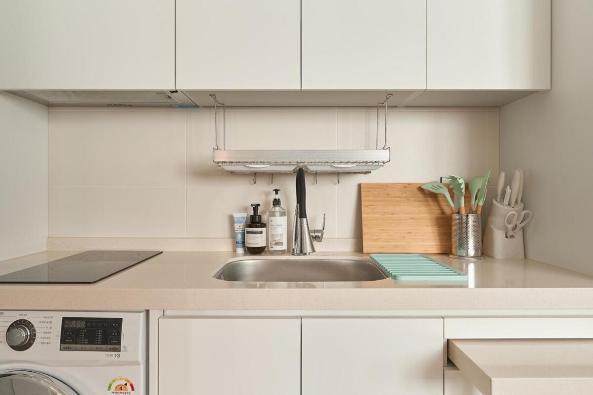 Newly Built, Quiet 2br, 10min Walk To Stn Apartment Seoul