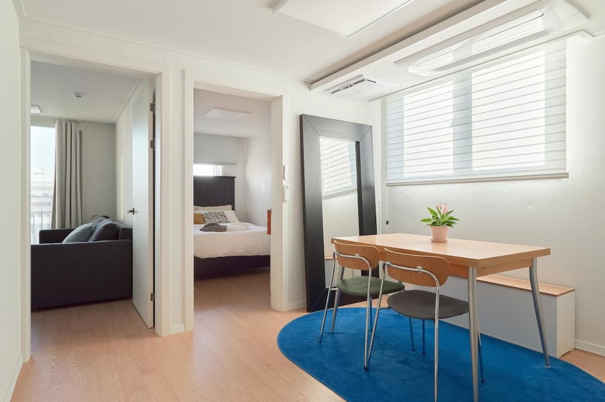 Newly Built, Quiet 2br, 10min Walk To Stn Apartment Seoul