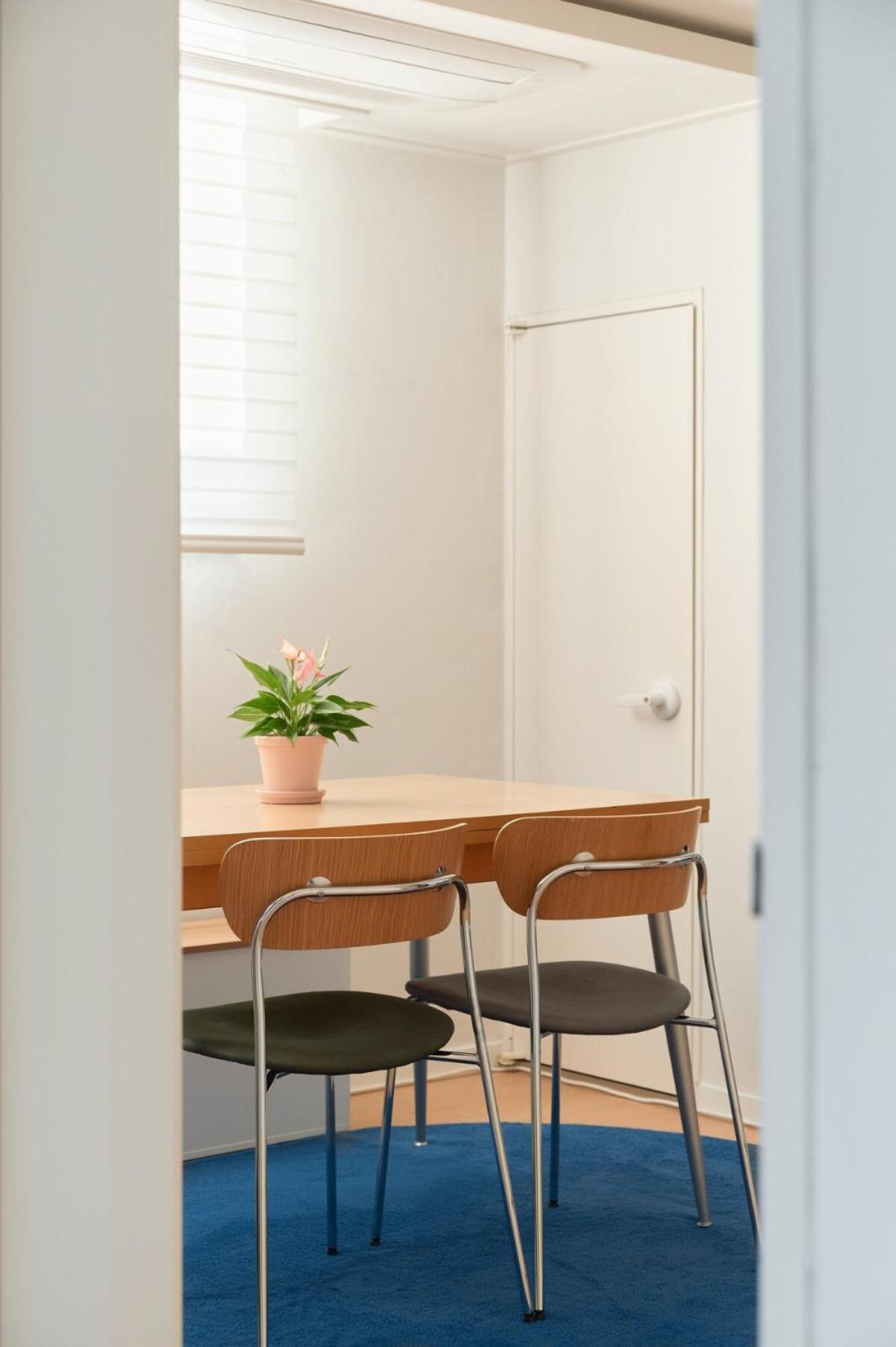 Newly Built, Quiet 2br, 10min Walk To Stn *